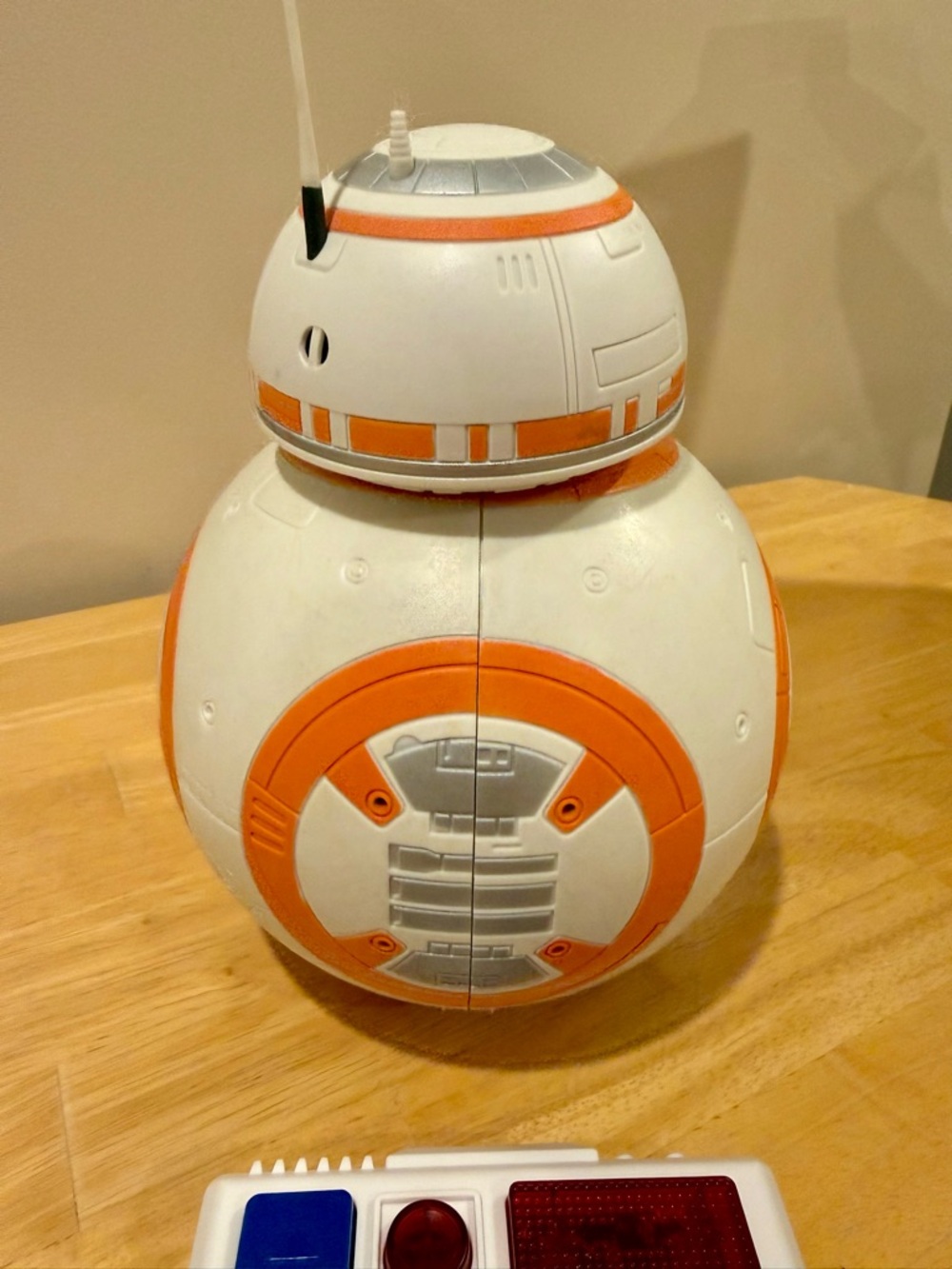 Custom Disney BB-8 Droid – Built at Disney Droid Depot Star Wars Galaxy’s Edge - Picture 6 of 14